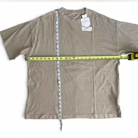 American Eagle Outfitters Beige Oversized Crew Neck Short Sleeve Tee - Picture 4 of 4